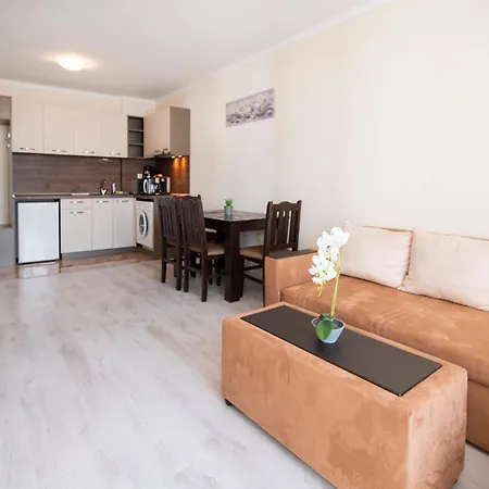 Апартамент Поли 2 Сардиния Apartment Свети Влас Екстериор снимка